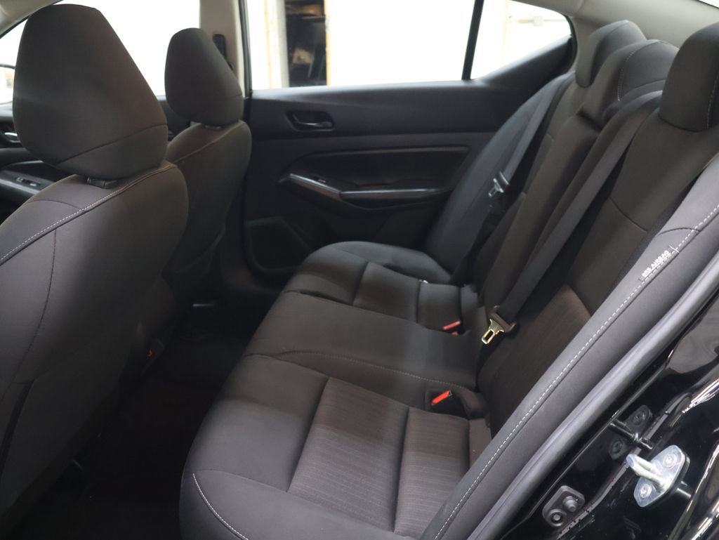 Used 2025 Nissan Altima 2.5 SV FWD image 15