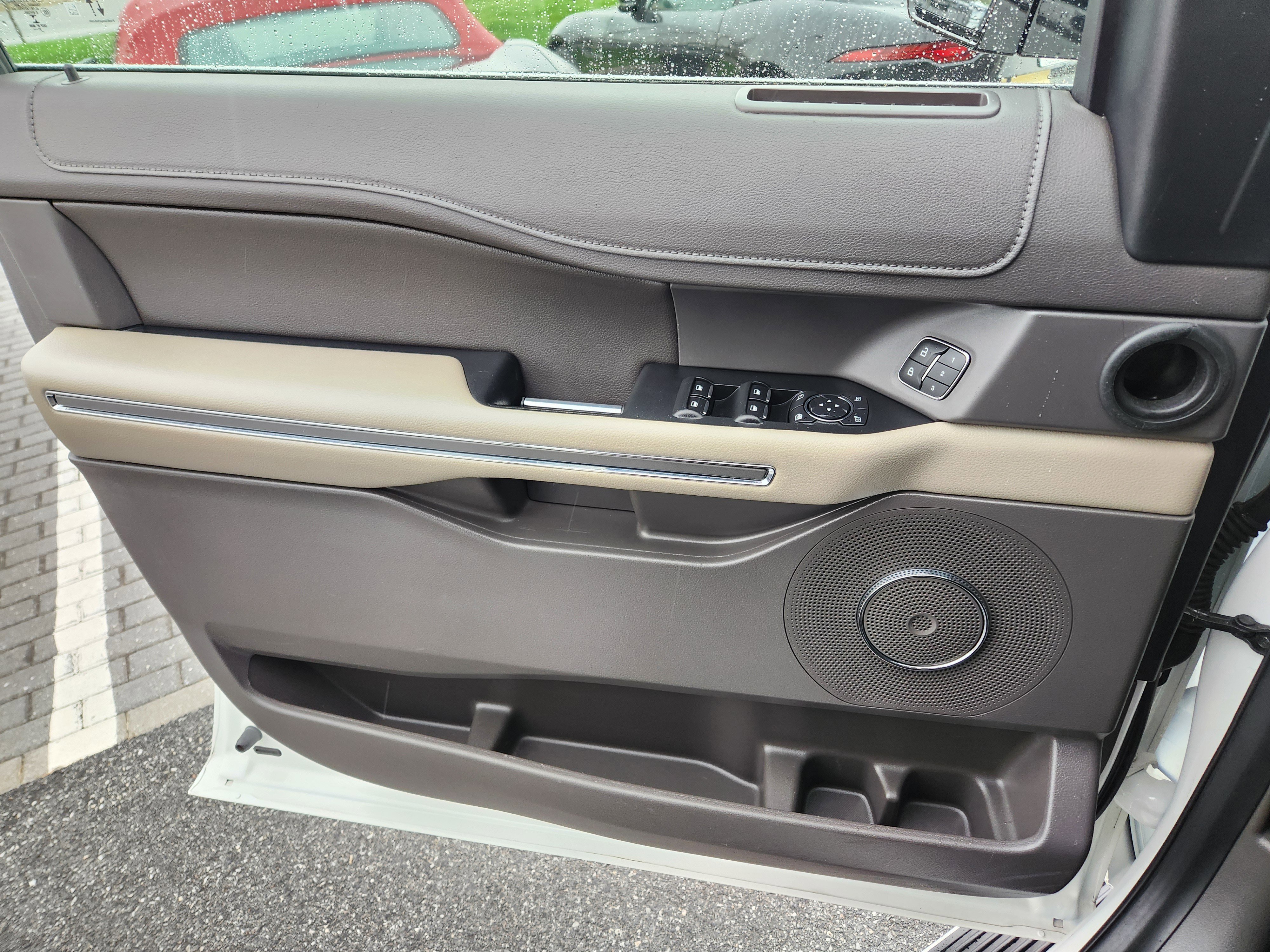 Used 2021 Ford Expedition Max XLT RWD image 26