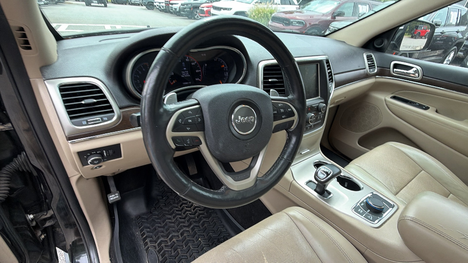 Used 2015 Jeep Grand Cherokee Limited w/ Luxury Group II AWD/4WD image 25