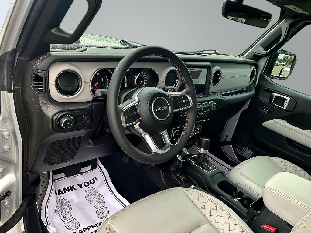 Used 2023 Jeep Wrangler Unlimited Sahara AWD/4WD image 22
