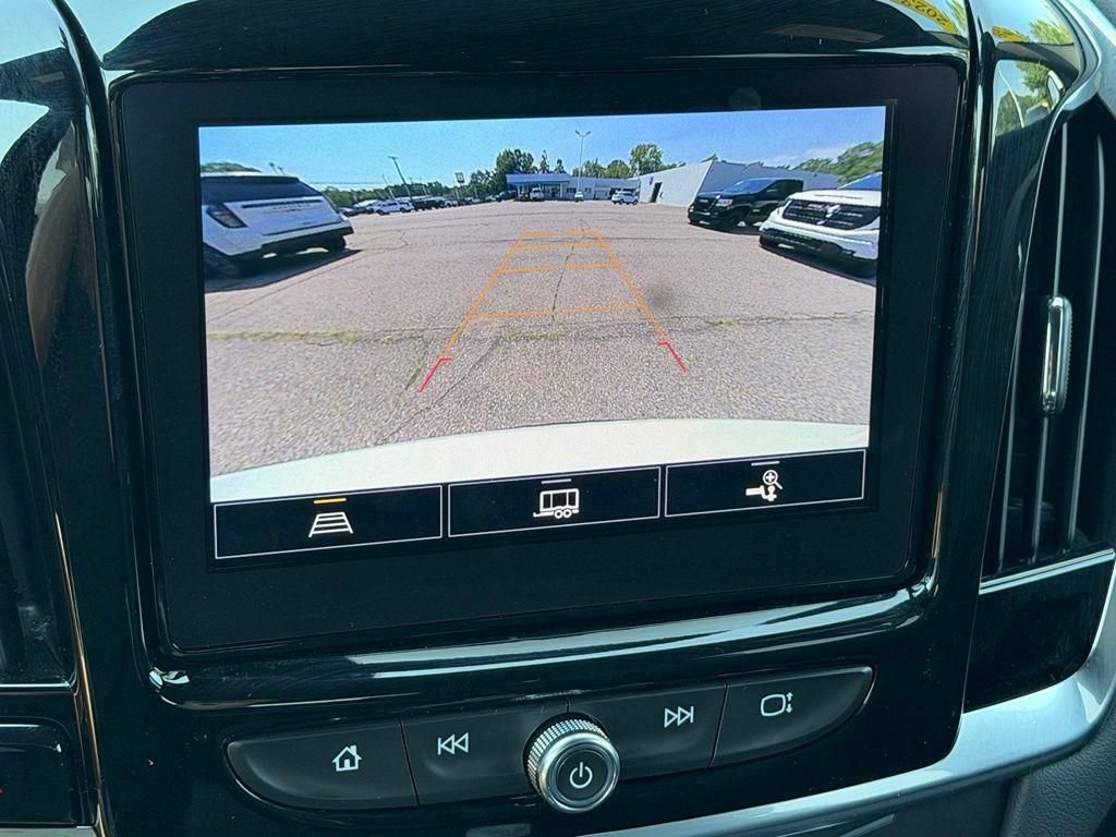 Used 2023 Chevrolet Traverse LT AWD/4WD image 15