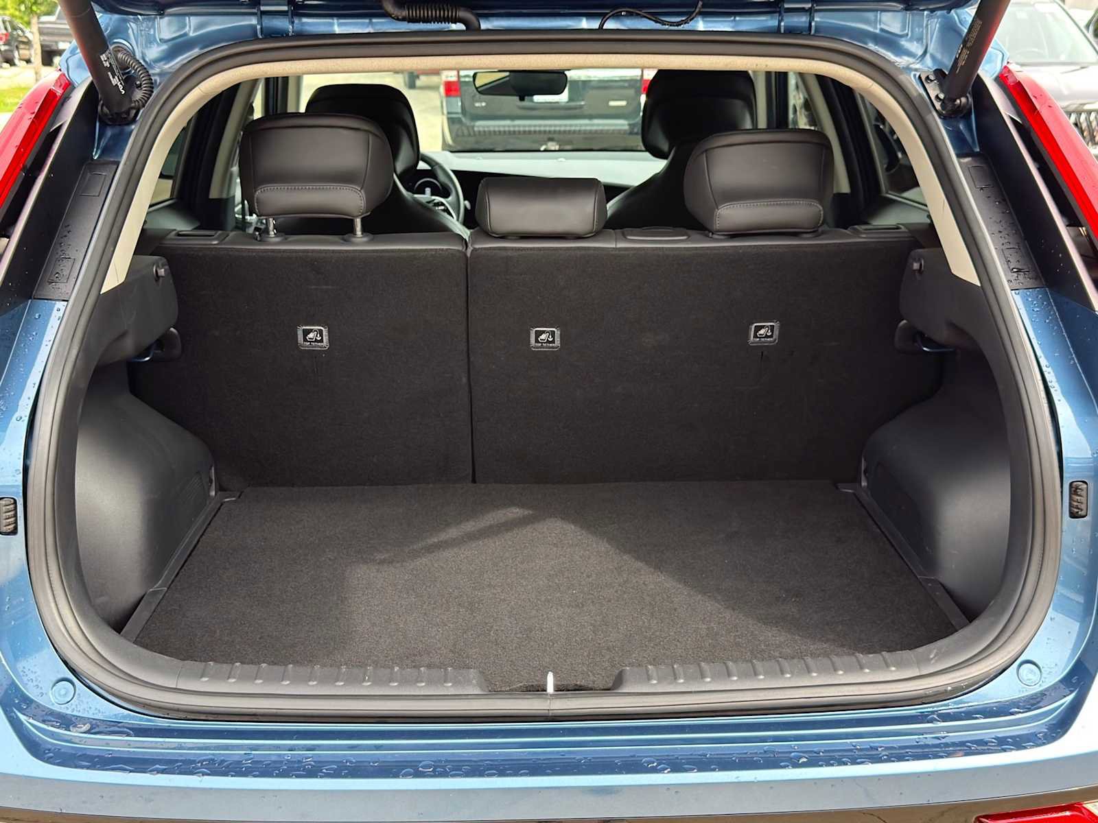Certified 2024 Kia Niro Wind FWD image 7