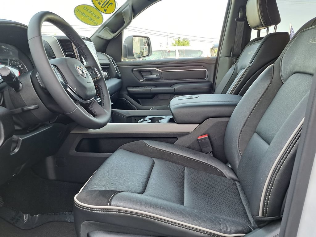 Used 2026 RAM 1500 Laramie AWD/4WD image 12