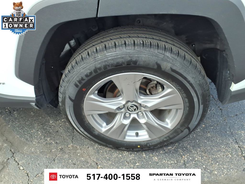 Used 2025 Toyota RAV4 XLE AWD/4WD image 11