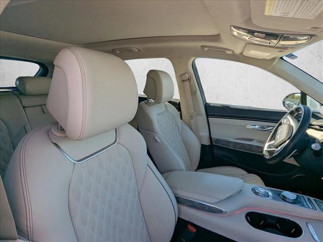 Used 2025 Genesis GV70 3.5T Sport w/ Sport Advanced Package image 17