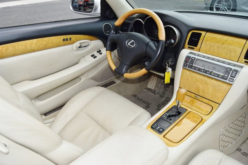 Used 2003 Lexus SC 430 Convertible RWD image 34