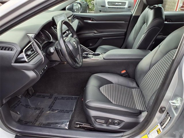 Used 2023 Toyota Camry SE image 13