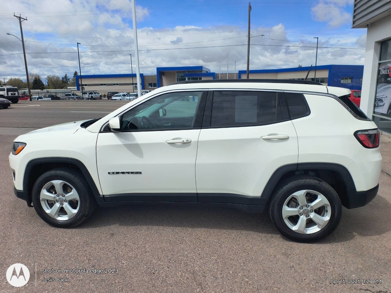 Used 2017 Jeep Compass Latitude AWD/4WD image 8