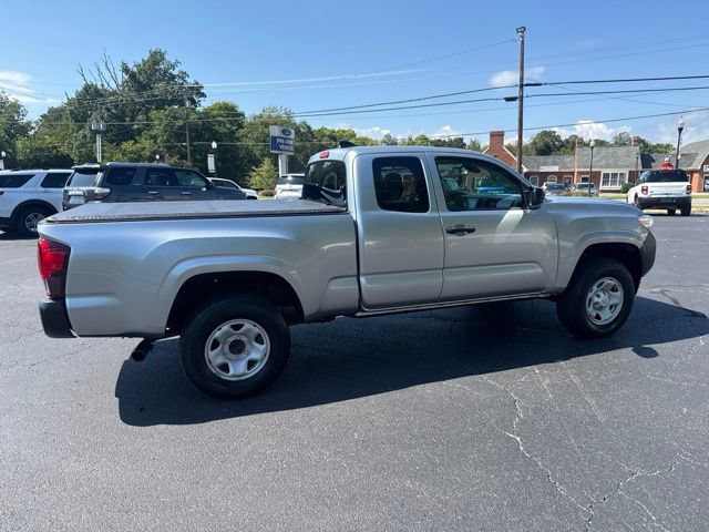Used 2022 Toyota Tacoma SR AWD/4WD image 8