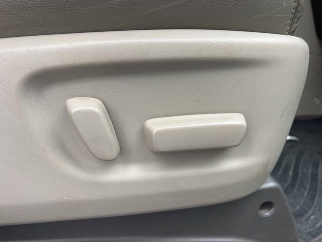 Used 2016 Toyota Sienna XLE image 32