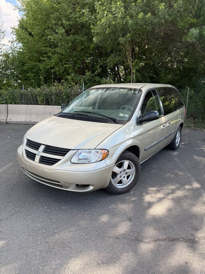 Used 2007 Dodge Caravan SXT FWD image 2