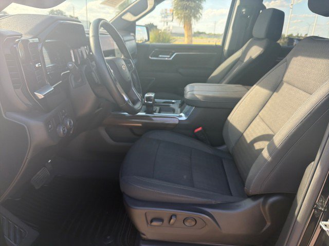 Used 2024 Chevrolet Silverado 1500 LT w/ Convenience Package II RWD image 5