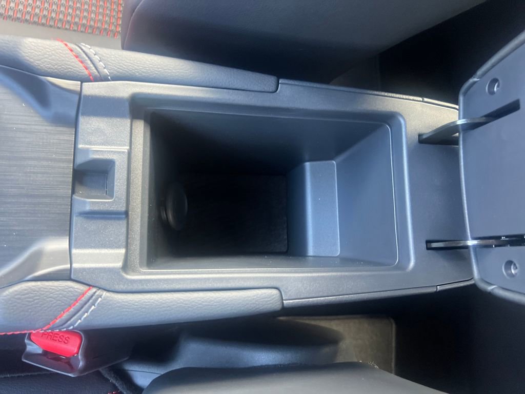 Certified 2025 Nissan Kicks SR AWD/4WD image 26