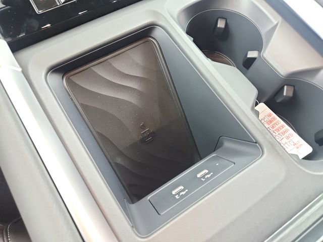 New 2026 Nissan Armada SL w/ Captain's Chari Seat Package image 38