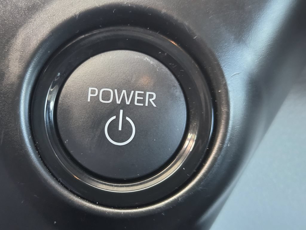Used 2025 Toyota Sienna LE FWD image 22