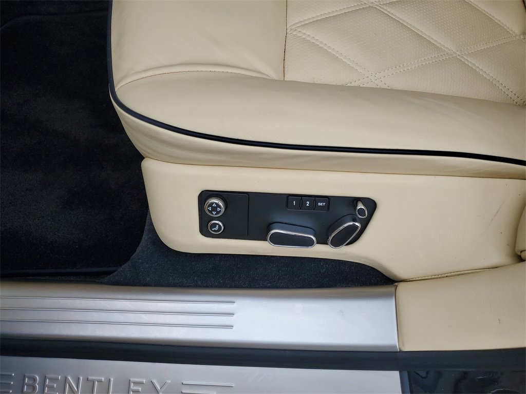 Used 2013 Bentley Flying Spur Flying Spur image 12