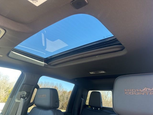 Used 2026 Chevrolet Silverado 3500 High Country w/ Technology Package image 25