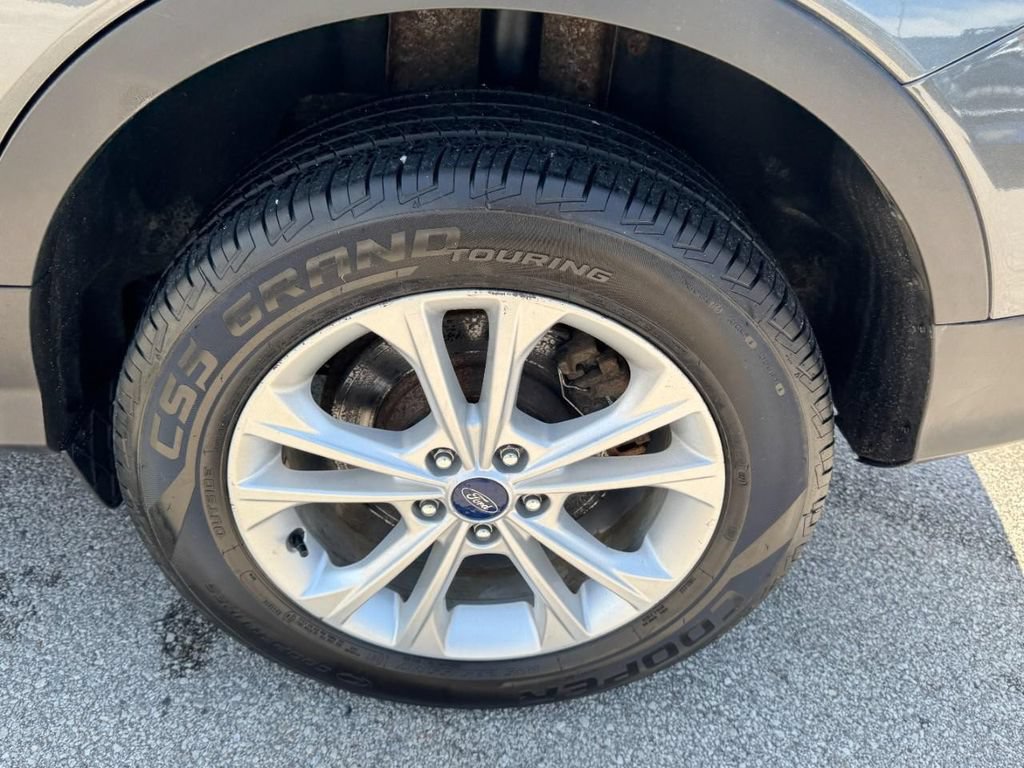 Used 2017 Ford Escape SE AWD/4WD image 7