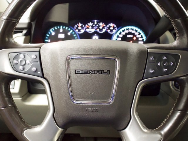 Used 2020 GMC Yukon Denali image 13