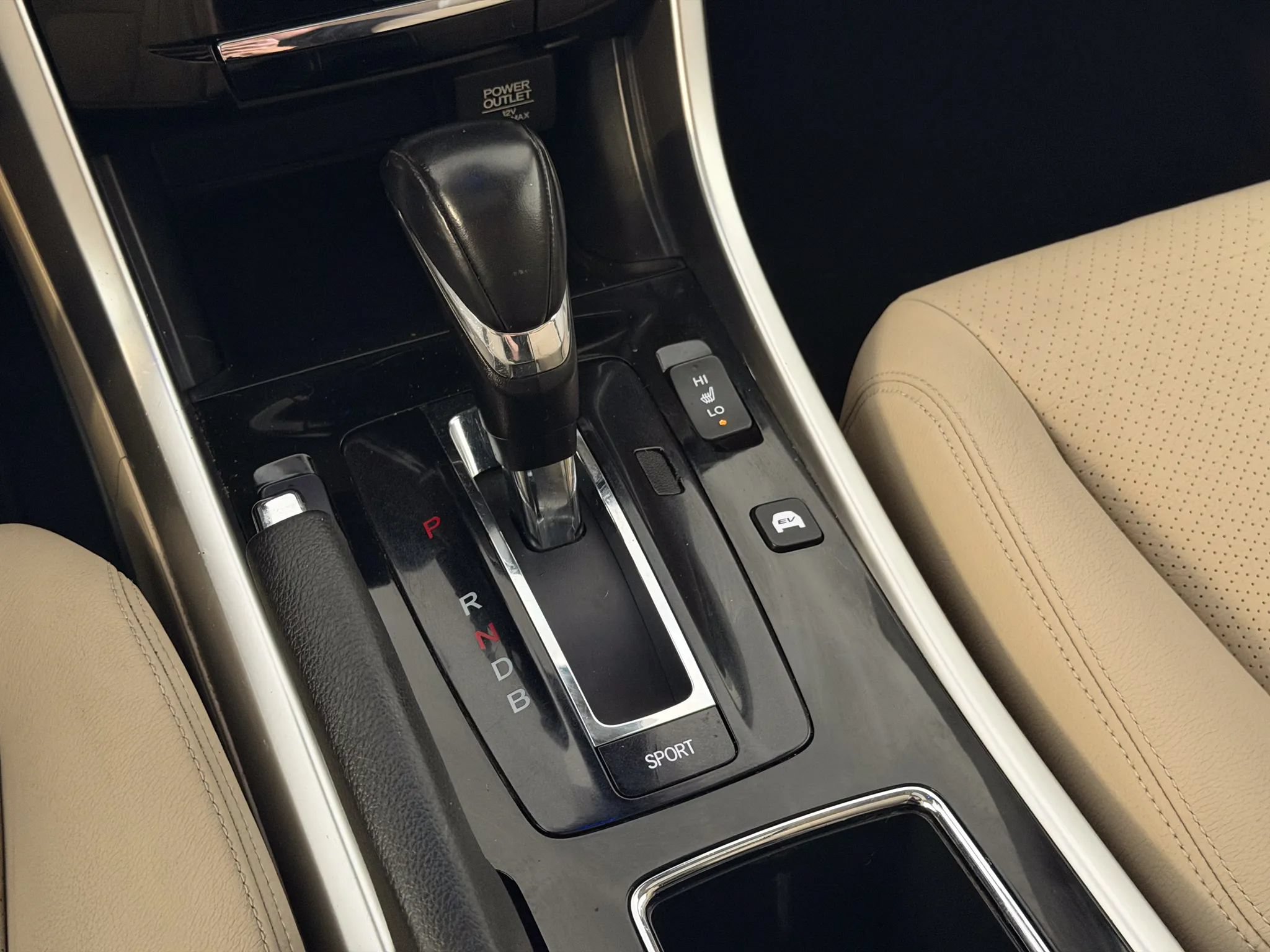 Used 2017 Honda Accord Touring image 32