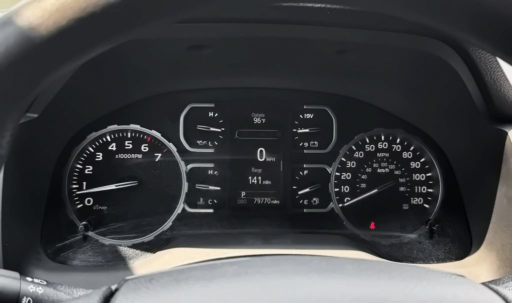 Used 2018 Toyota Tundra SR5 w/ SR5 Upgrade Package AWD/4WD image 16