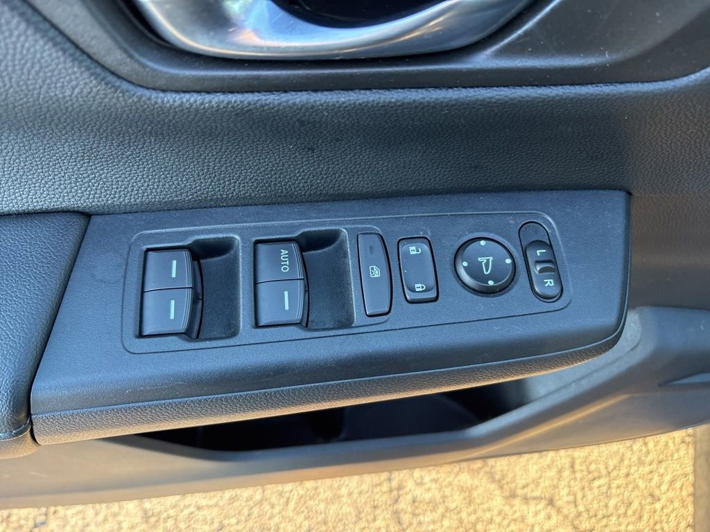 Used 2025 Honda CR-V LX image 14