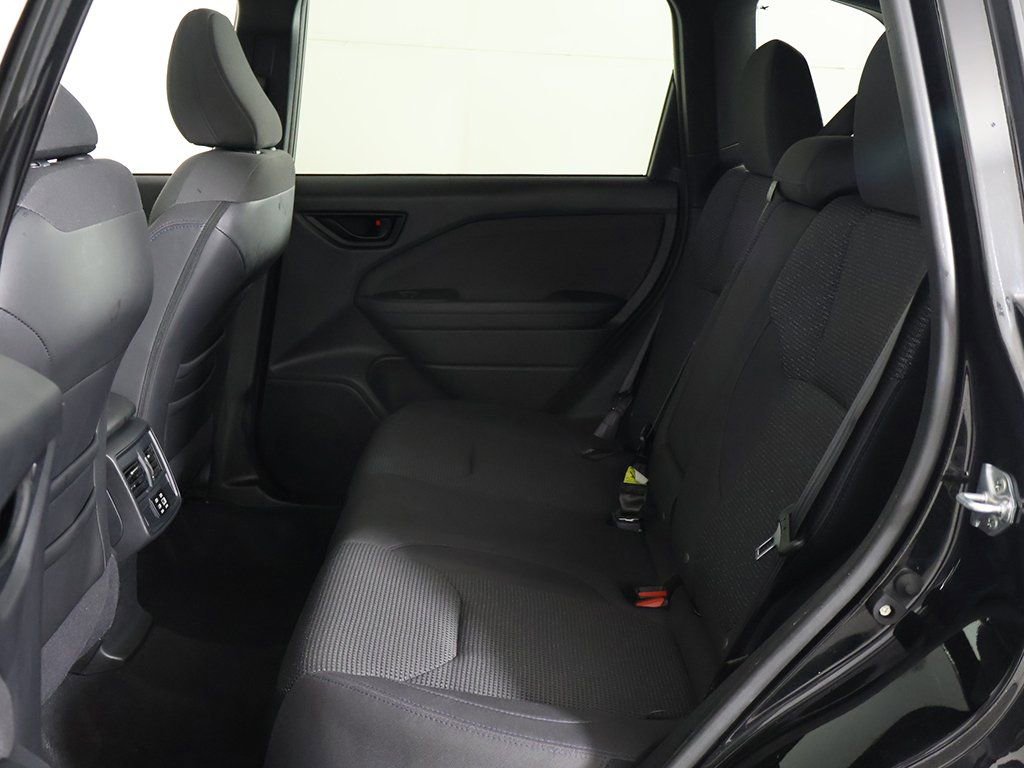 Used 2025 Subaru Forester Premium image 29