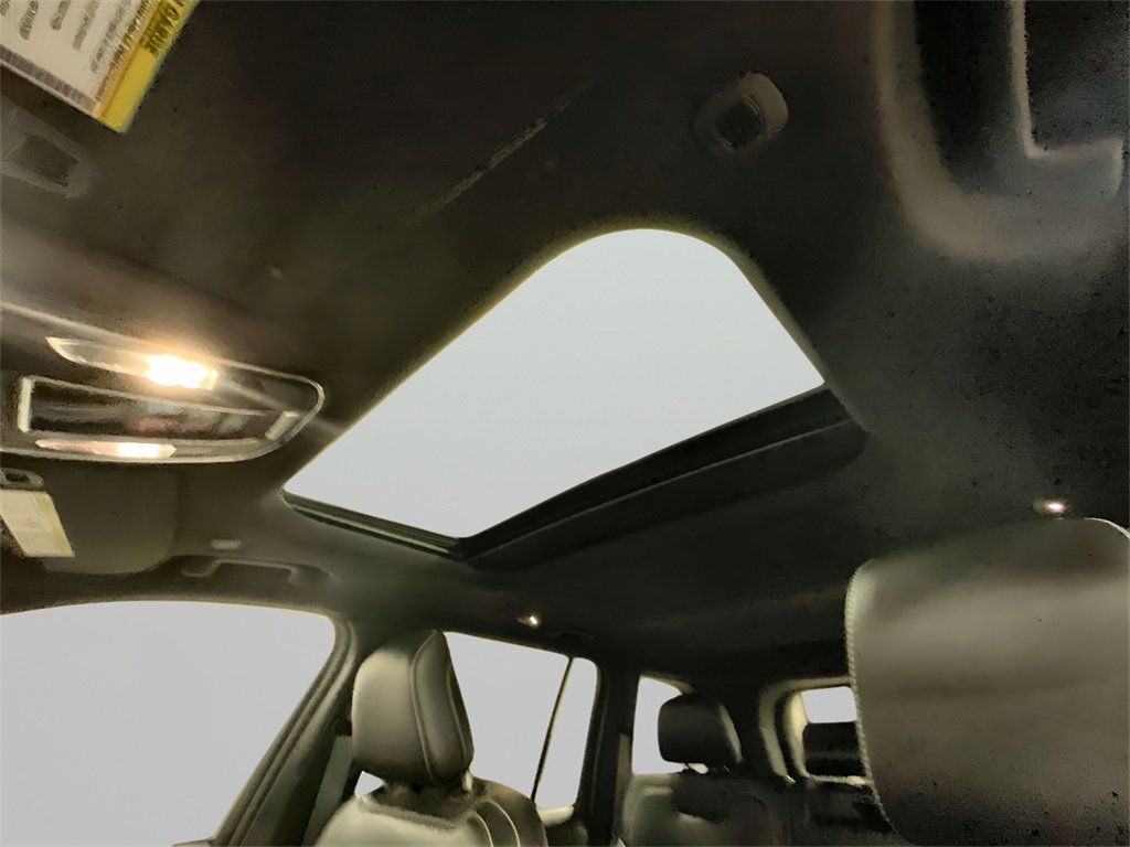 Used 2024 Jeep Grand Cherokee Altitude image 7