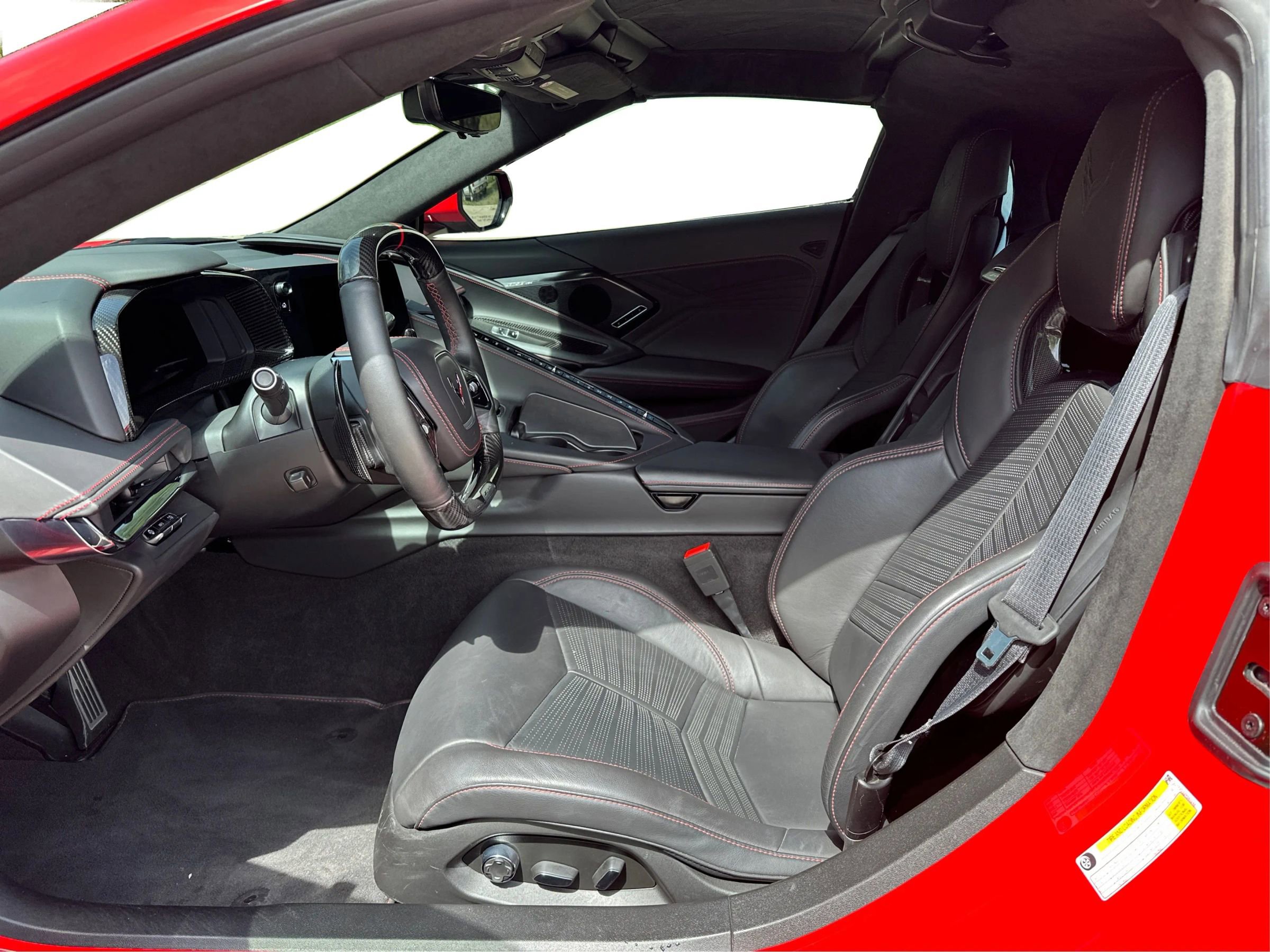 Used 2024 Chevrolet Corvette Z06 RWD image 9