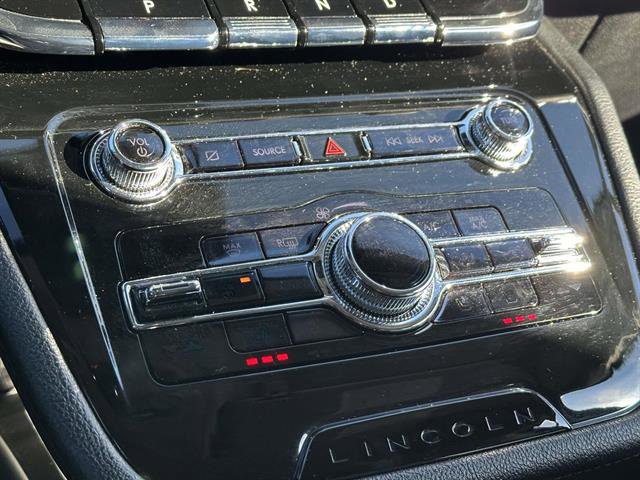 Used 2022 Lincoln Corsair AWD w/ Equipment Group 101A image 21