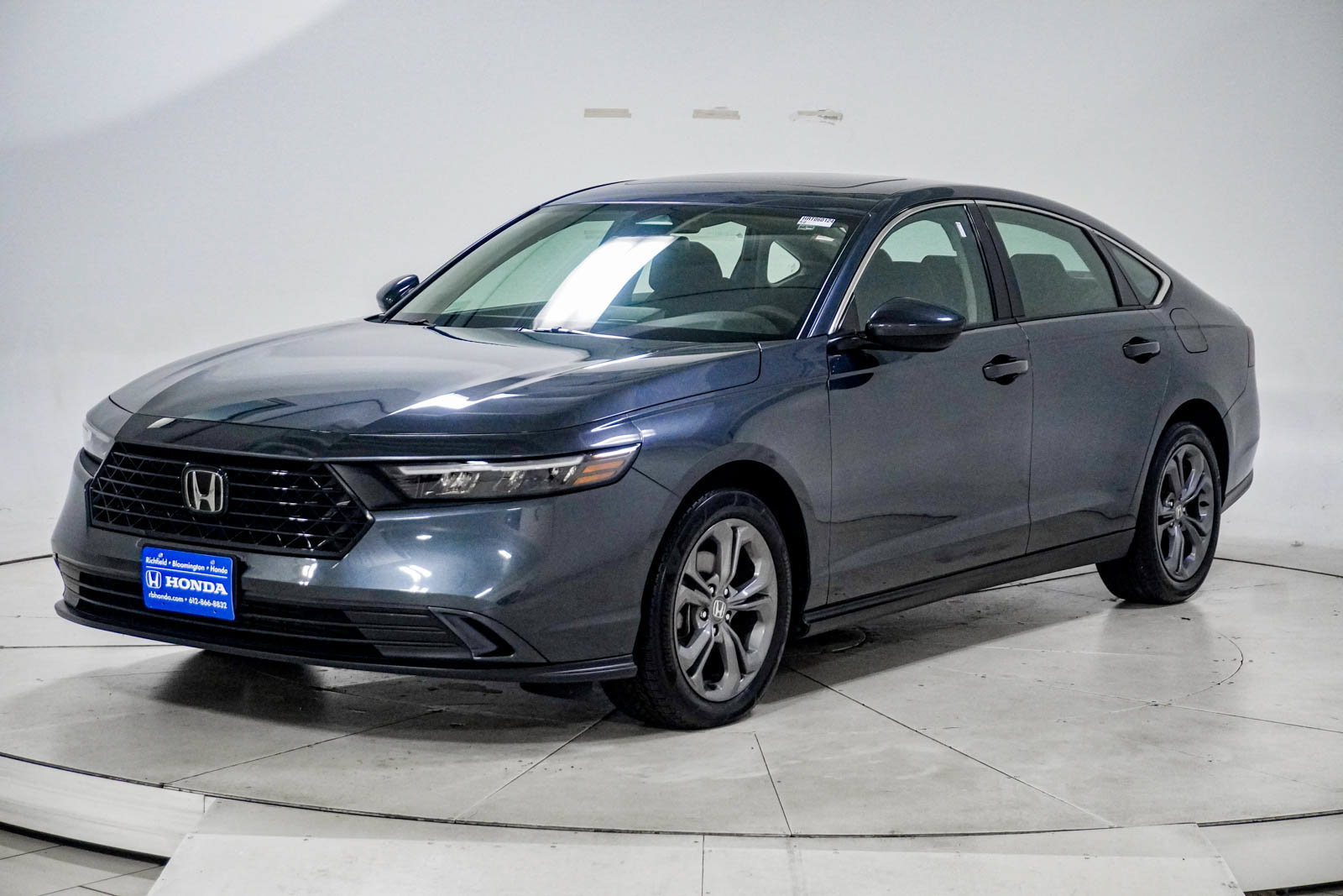 Used 2023 Honda Accord EX image 3