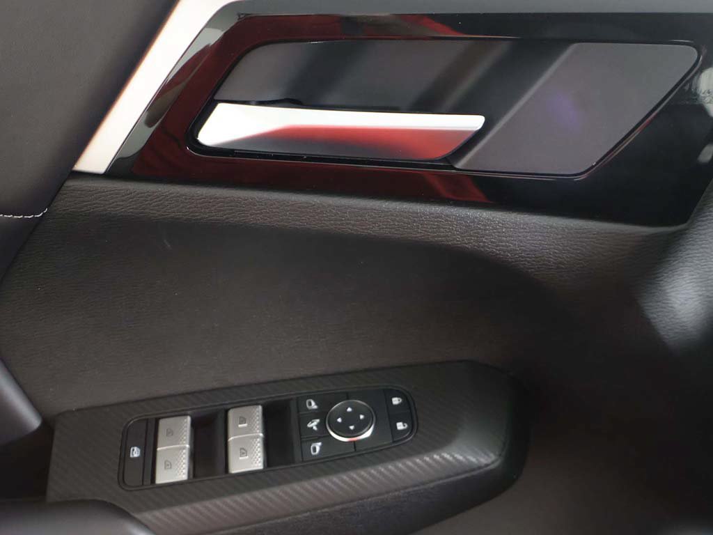 New 2026 Mitsubishi Outlander SE FWD image 37
