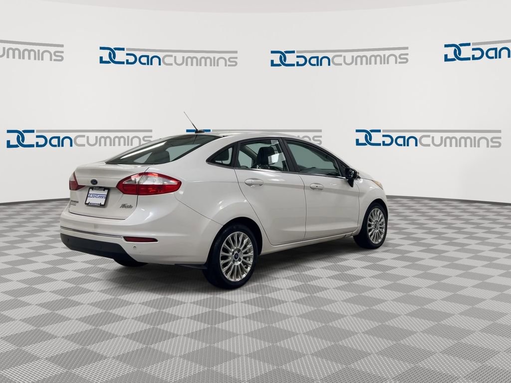 Used 2016 Ford Fiesta Titanium FWD image 8