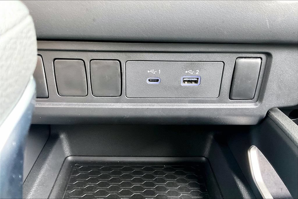 Used 2024 Nissan Frontier SV RWD image 16