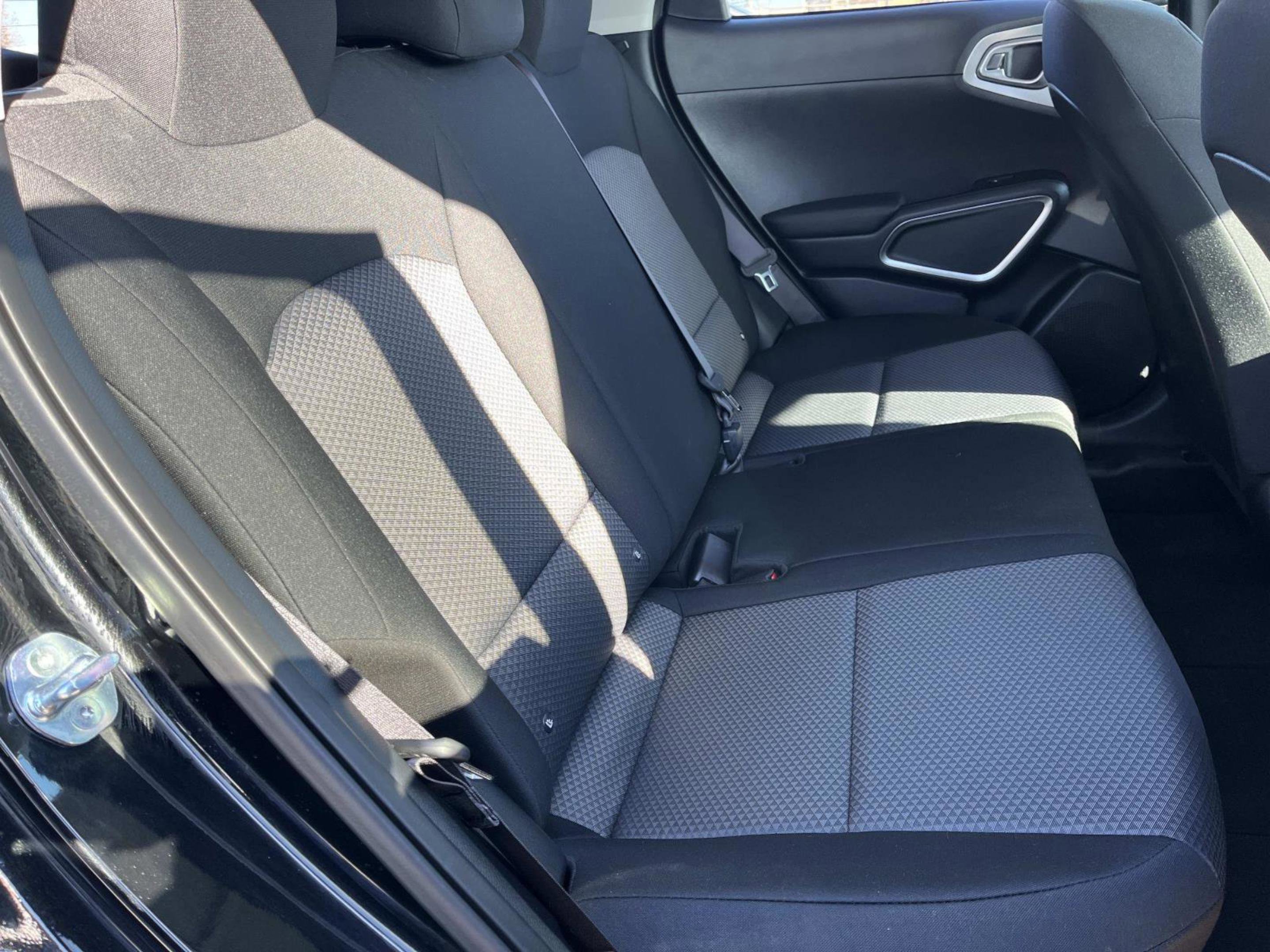 Used 2025 Kia Soul LX w/ LX Technology Package image 22