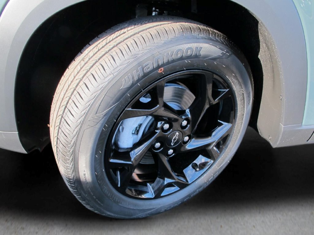 New 2026 Chevrolet Trax LT w/ Driver Confidence Package FWD image 25