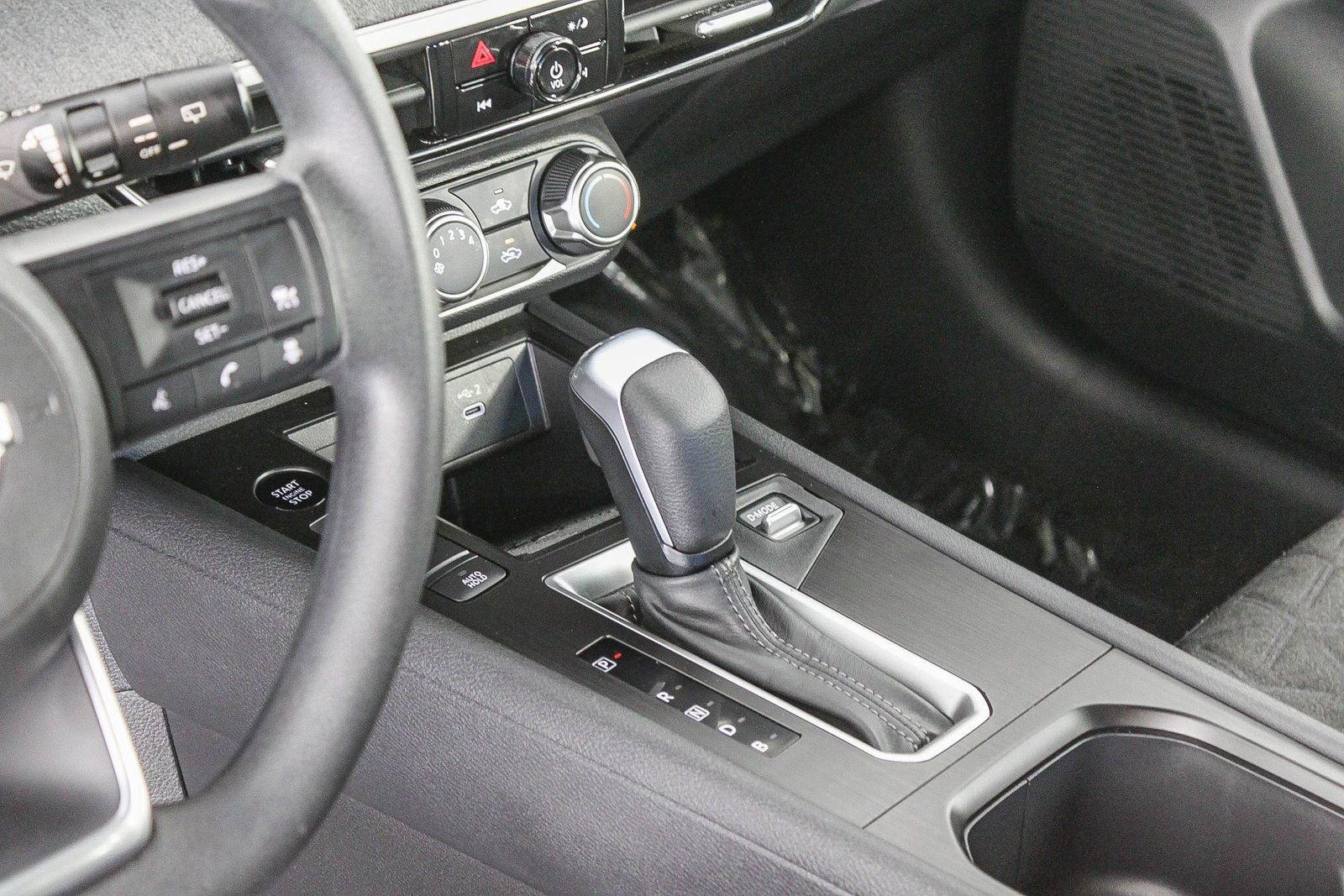 Certified 2025 Nissan Kicks SV image 20