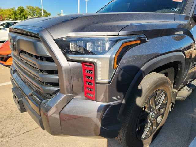 Used 2025 Toyota Tundra Limited AWD/4WD image 10