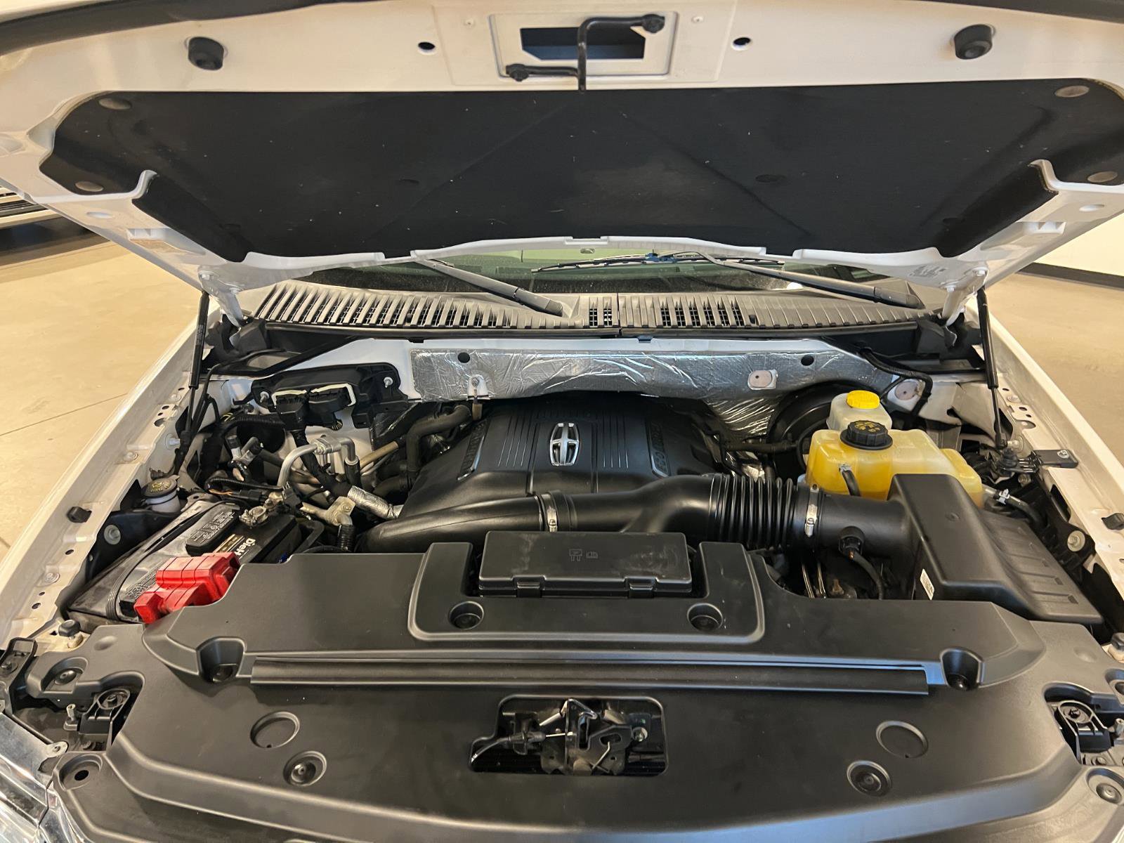 Used 2017 Lincoln Navigator Select image 41