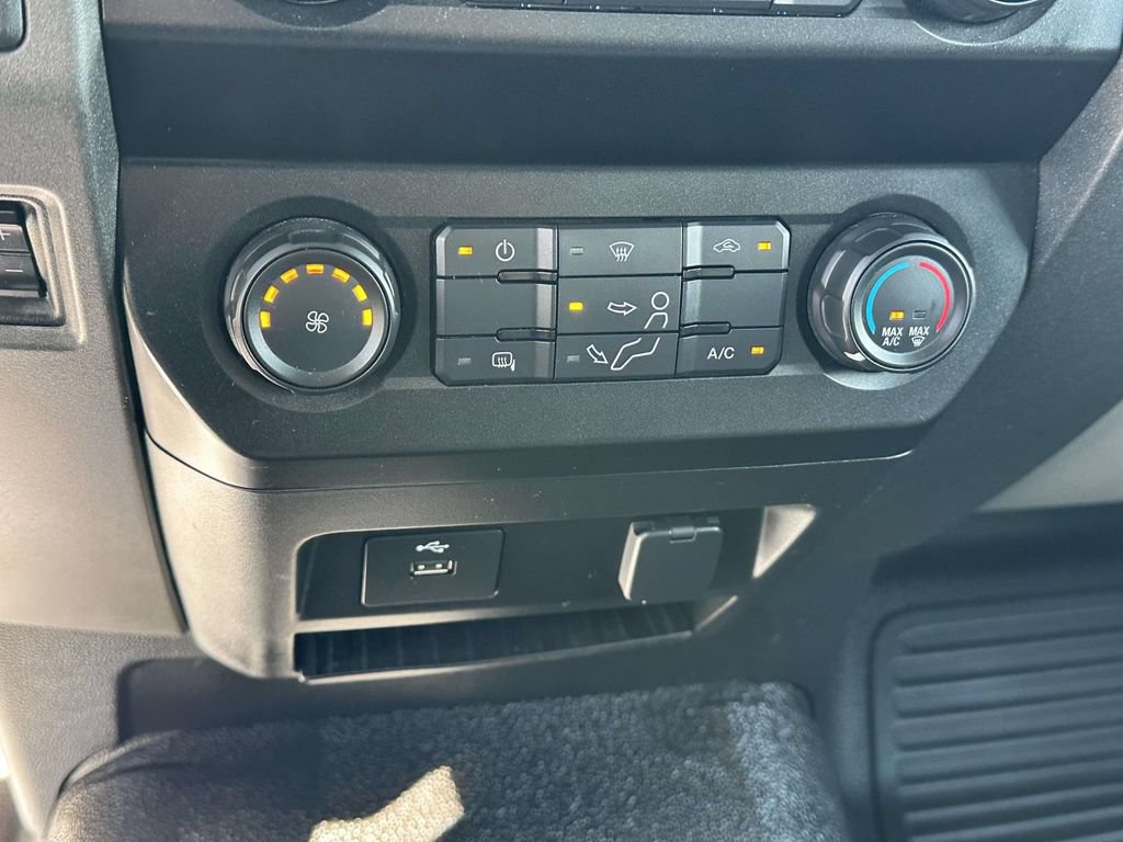 Used 2020 Ford F550 Luxury RWD image 19
