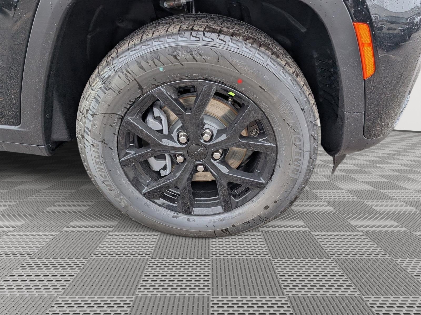 New 2026 Jeep Grand Cherokee Altitude AWD/4WD image 5