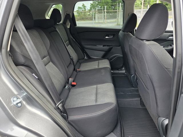 Used 2025 Nissan Rogue SV FWD image 14