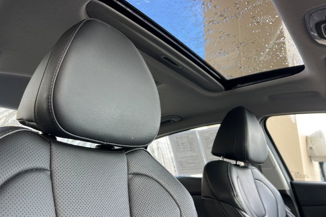 Used 2025 Hyundai Elantra Limited FWD image 20