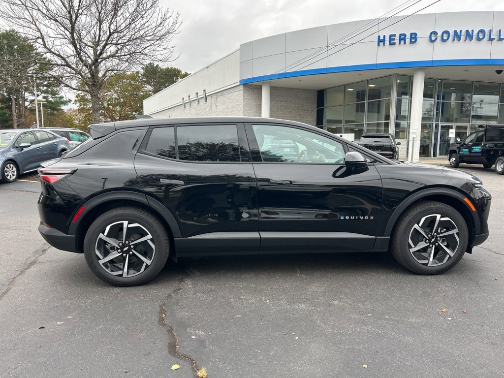 New 2026 Chevrolet Equinox EV LT w/ Comfort Package image 6