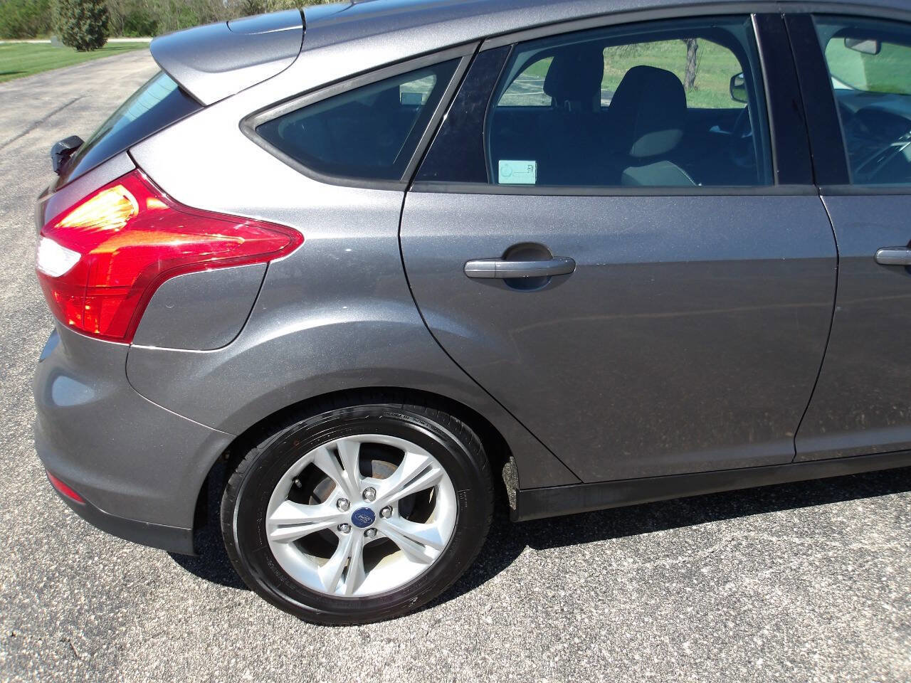 Used 2014 Ford Focus SE FWD image 27