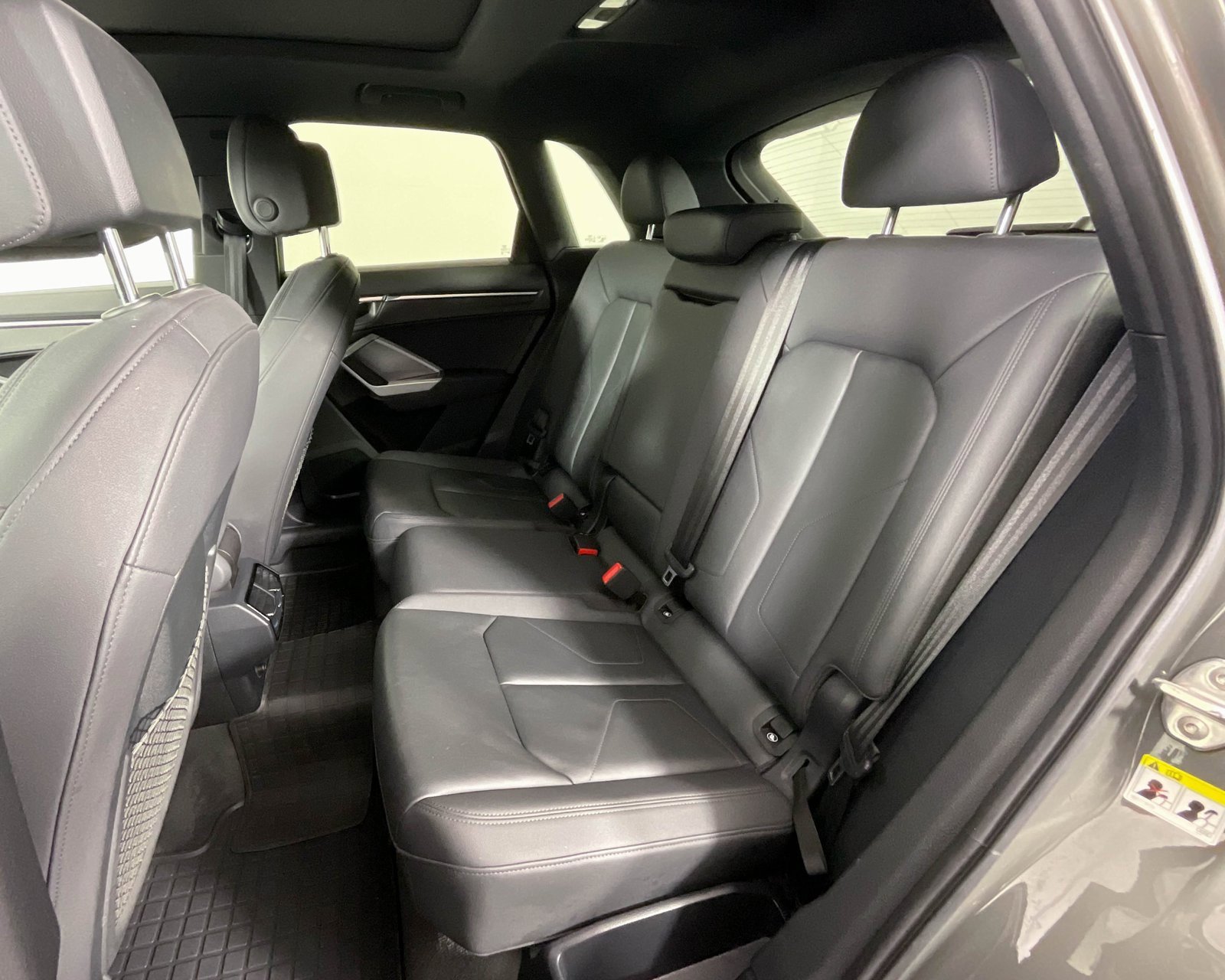 Used 2020 Audi Q3 2.0T Premium image 19