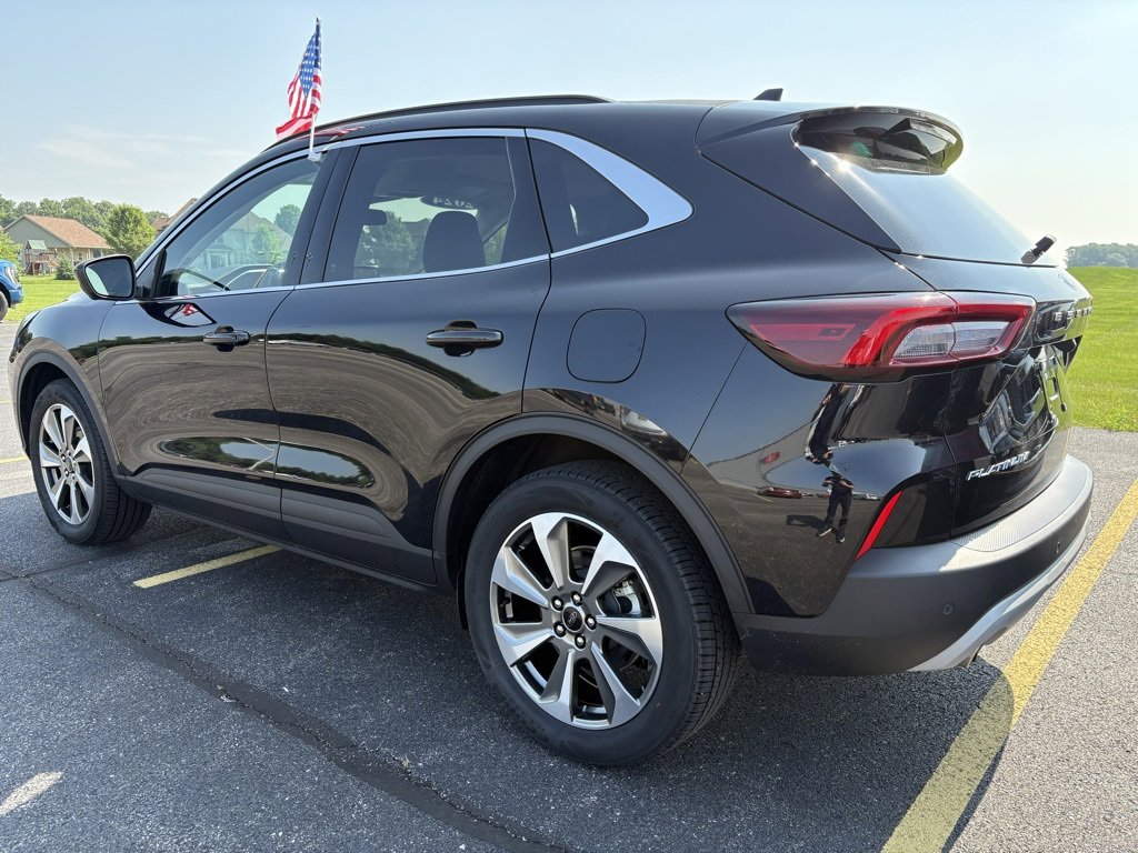 Used 2024 Ford Escape Platinum image 7