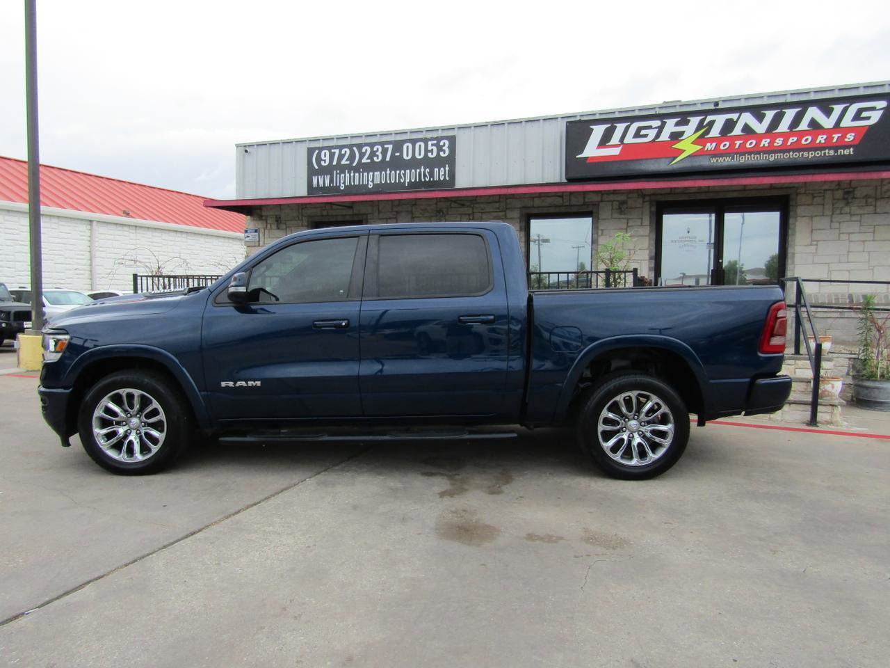 Used 2019 RAM 1500 Laramie RWD image 2