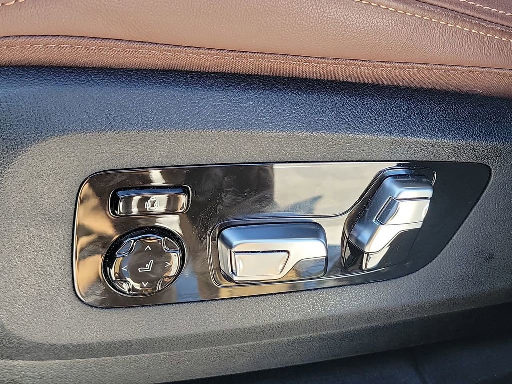 Used 2026 BMW X7 xDrive40i image 27