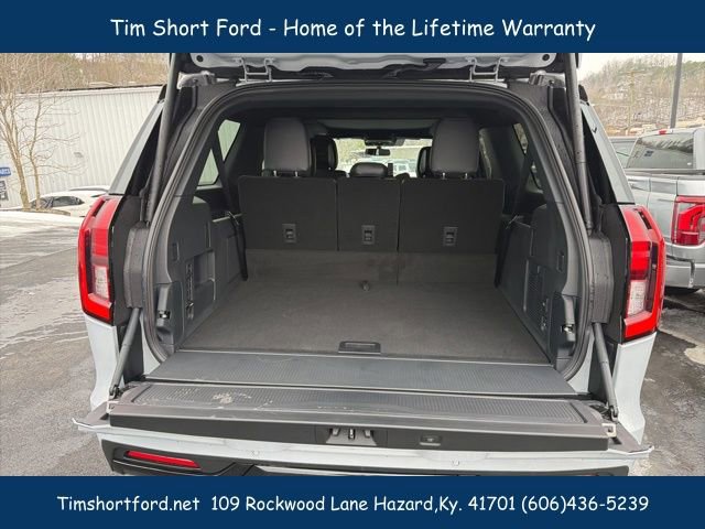 New 2026 Ford Expedition Max Platinum image 9